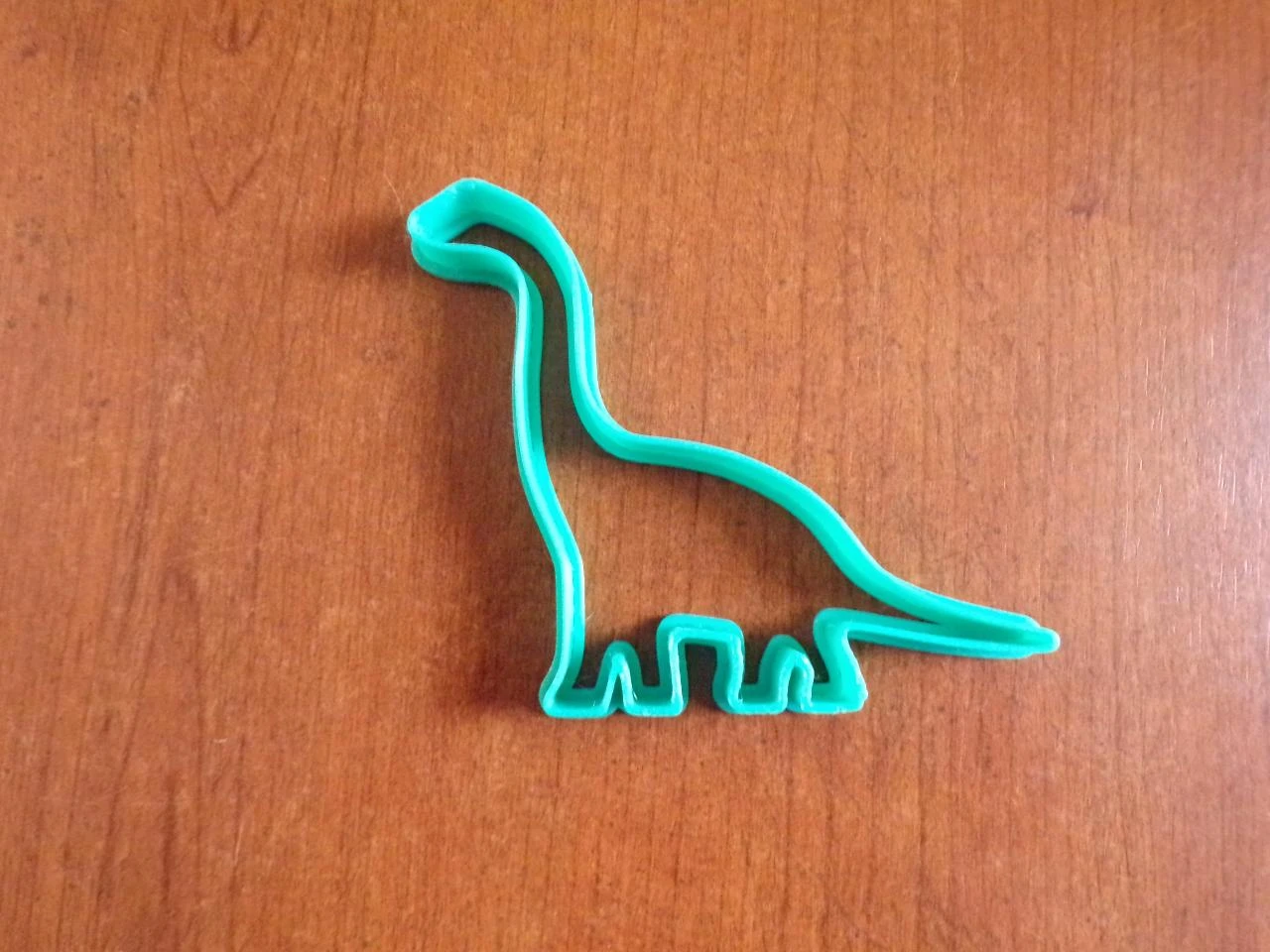emporte pièce dinosaure 5 imprimé 3D PLA environ 9 x 7,8 x 1 cm